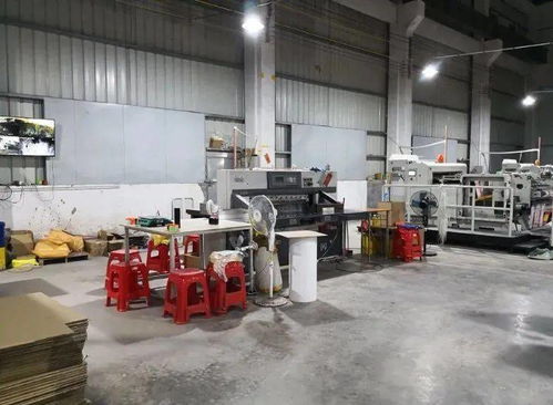 警方搗毀一包裝印刷廠,現(xiàn)場查獲大量設備 原料及煙盒